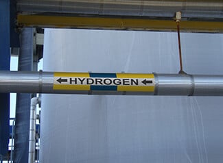 10-tips-to-improve-oil-rig-worker-safety-float-pipe-marking-hydrogen