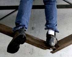scaffolding-fall-hazards-thumb
